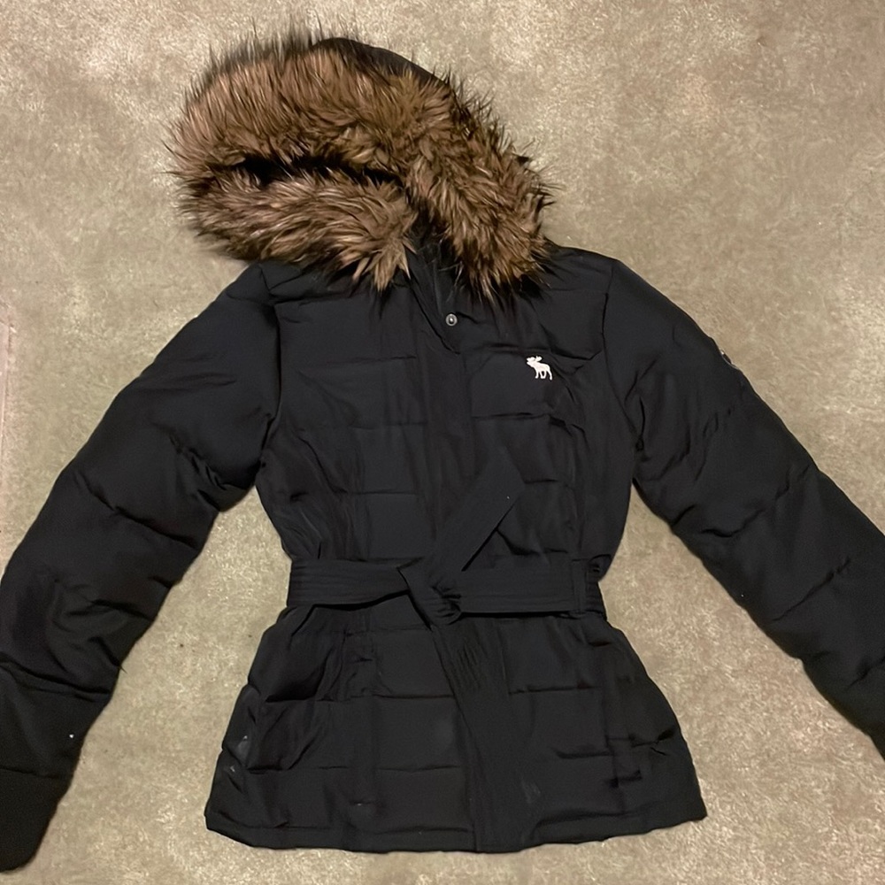 Abercrombie kids XL puffer jacket, fits adult S